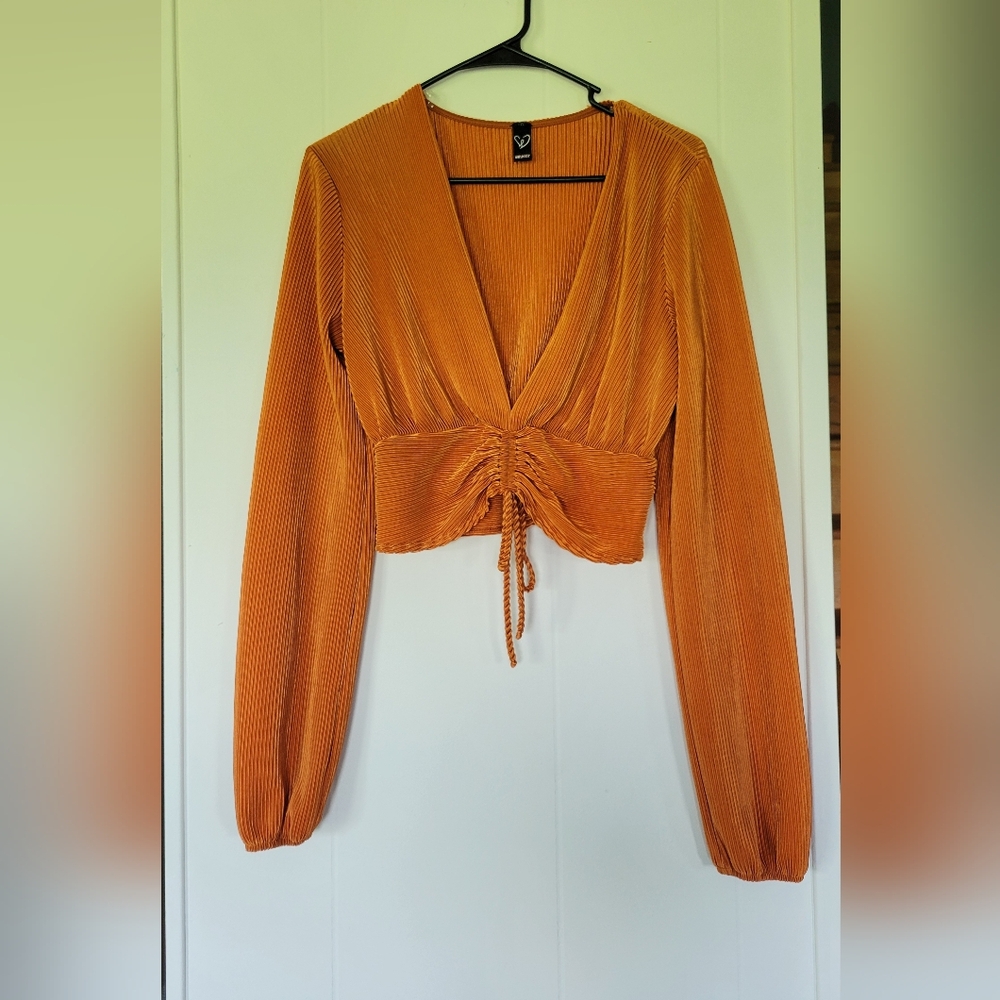 Windsor Orange Ruched Tie Front Crop Shirt W/Long Sleeves Size M.